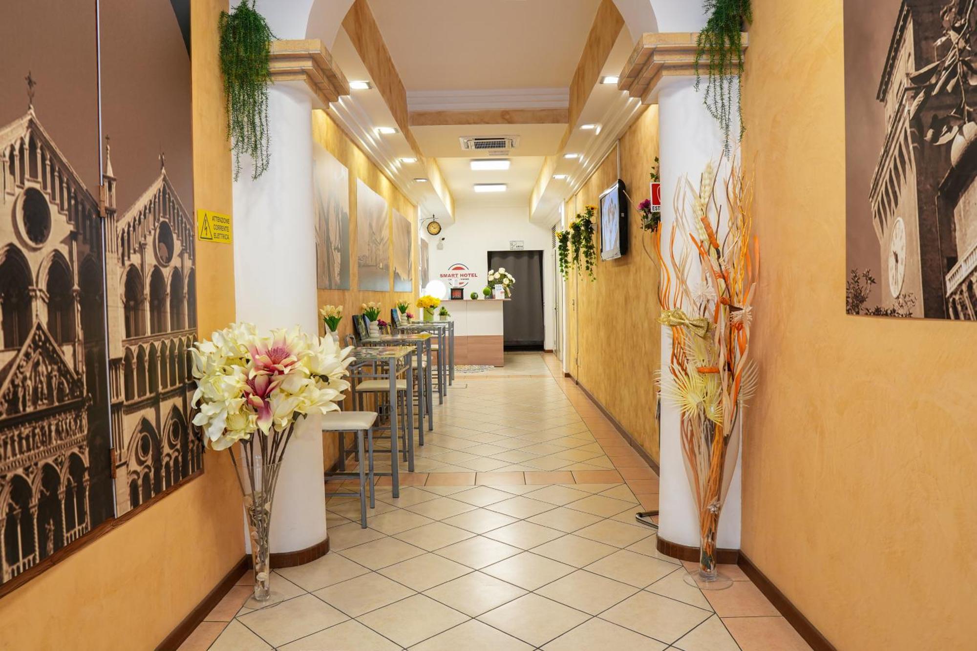 Smart Hotel Ferrara Exterior photo
